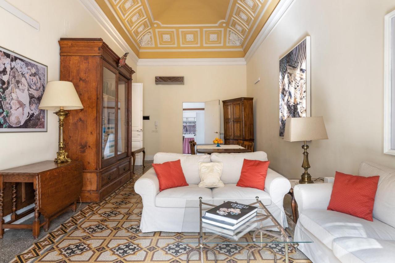 Catania City Center Historical Building Home Exteriör bild
