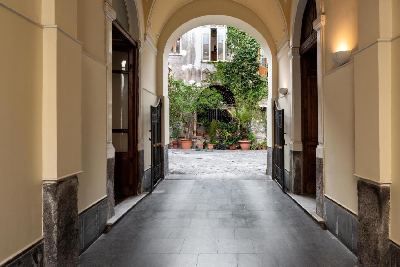 Catania City Center Historical Building Home Exteriör bild